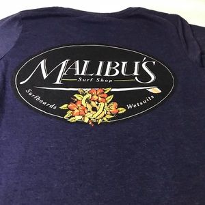 Malibu’s Surf Shop T-shirt (Juniors Medium)